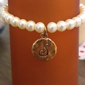Pearl bracelet
